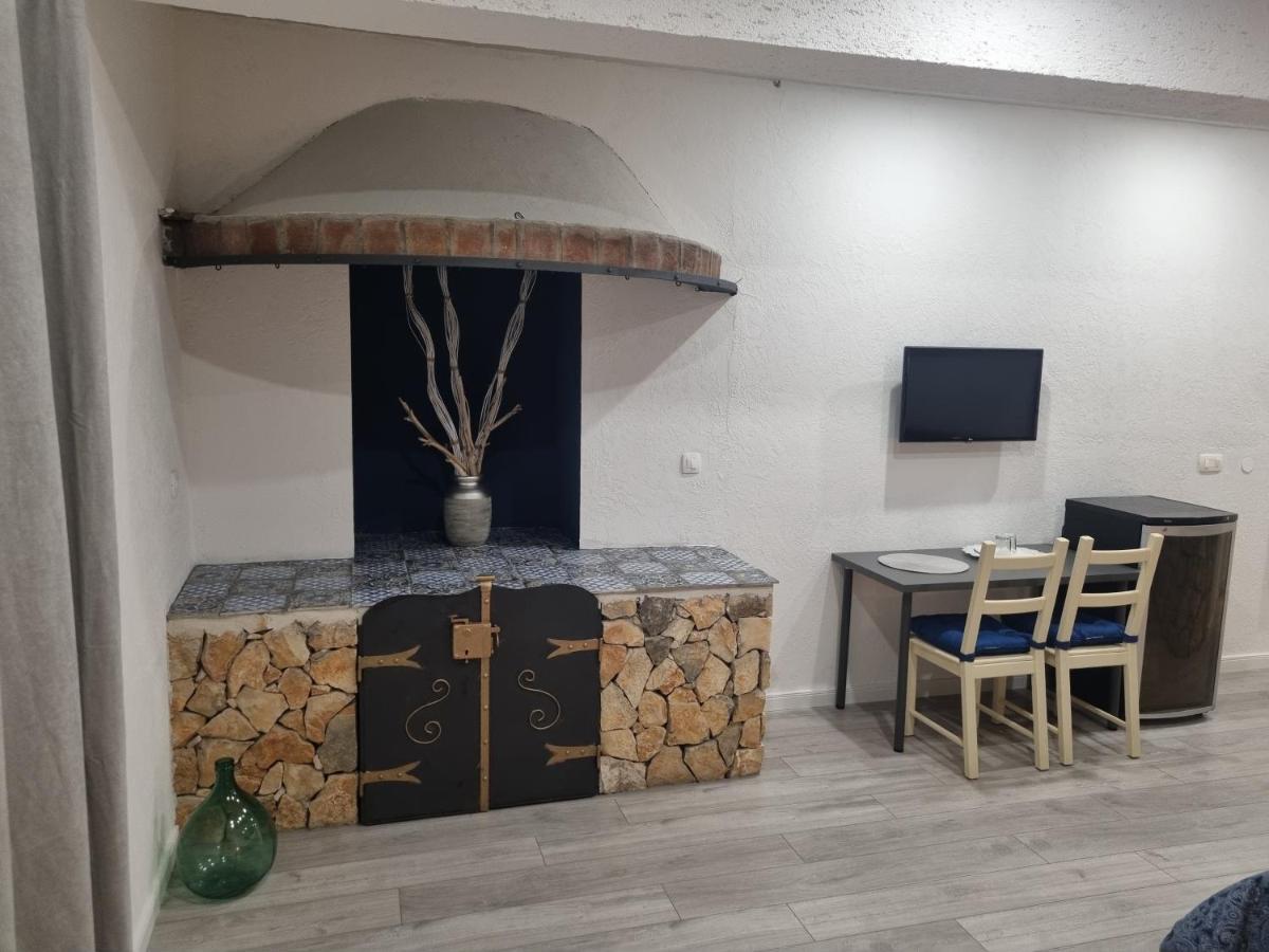 Rooms And Apartment Feral Ρόβινι Εξωτερικό φωτογραφία