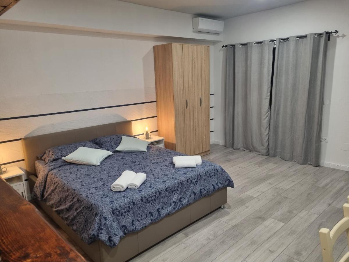 Rooms And Apartment Feral Ρόβινι Εξωτερικό φωτογραφία