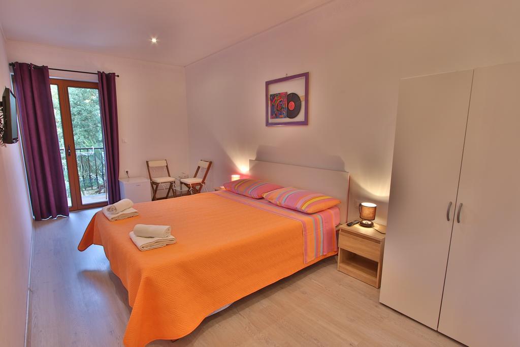 Rooms And Apartment Feral Ρόβινι Εξωτερικό φωτογραφία