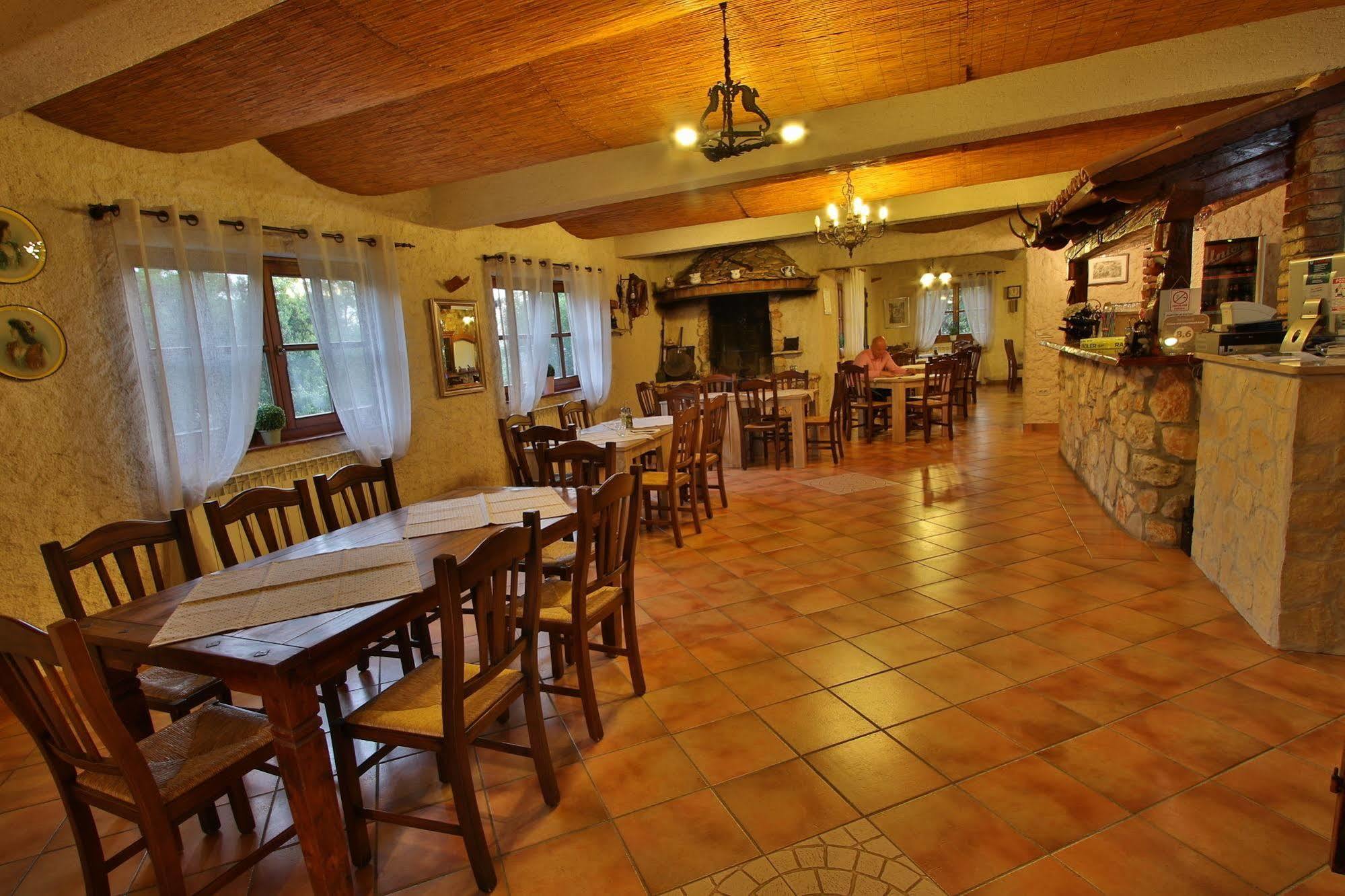 Rooms And Apartment Feral Ρόβινι Εξωτερικό φωτογραφία