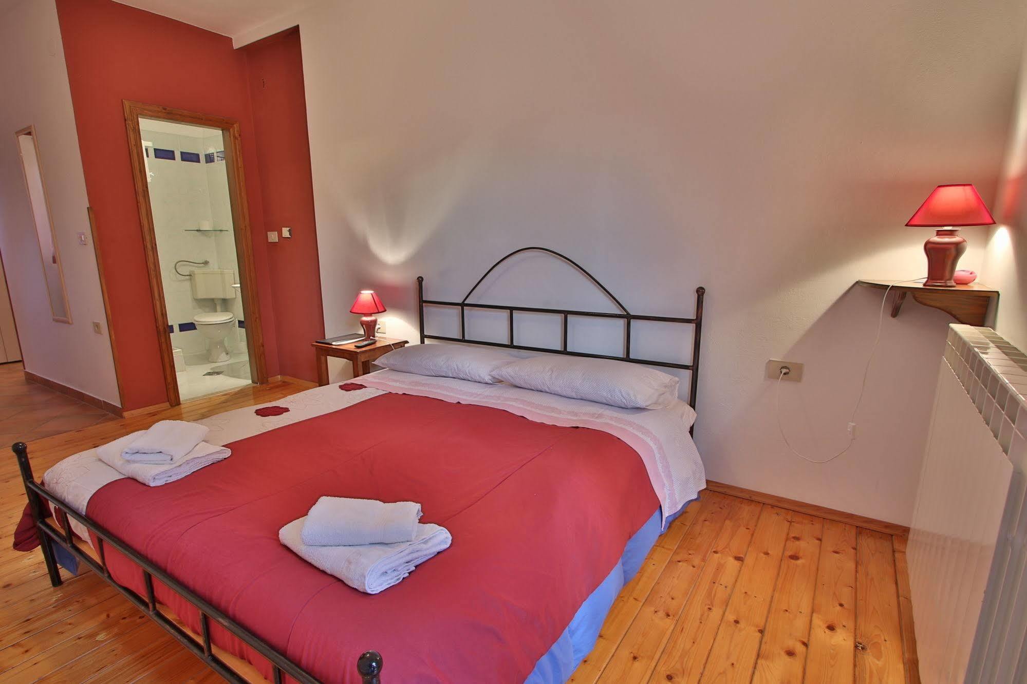 Rooms And Apartment Feral Ρόβινι Εξωτερικό φωτογραφία